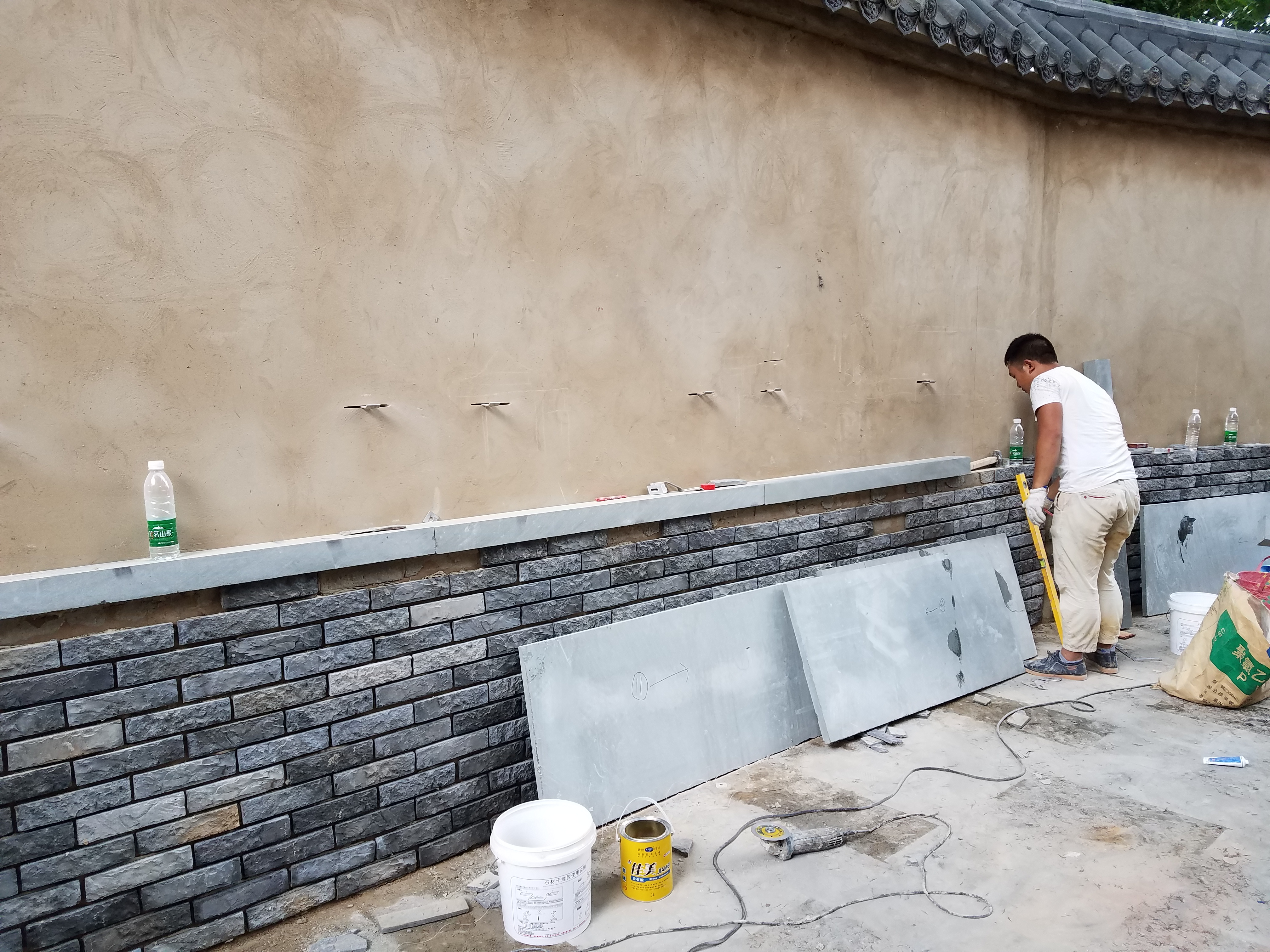 溫泉創(chuàng)建文明城市龍溪路段改造項(xiàng)目