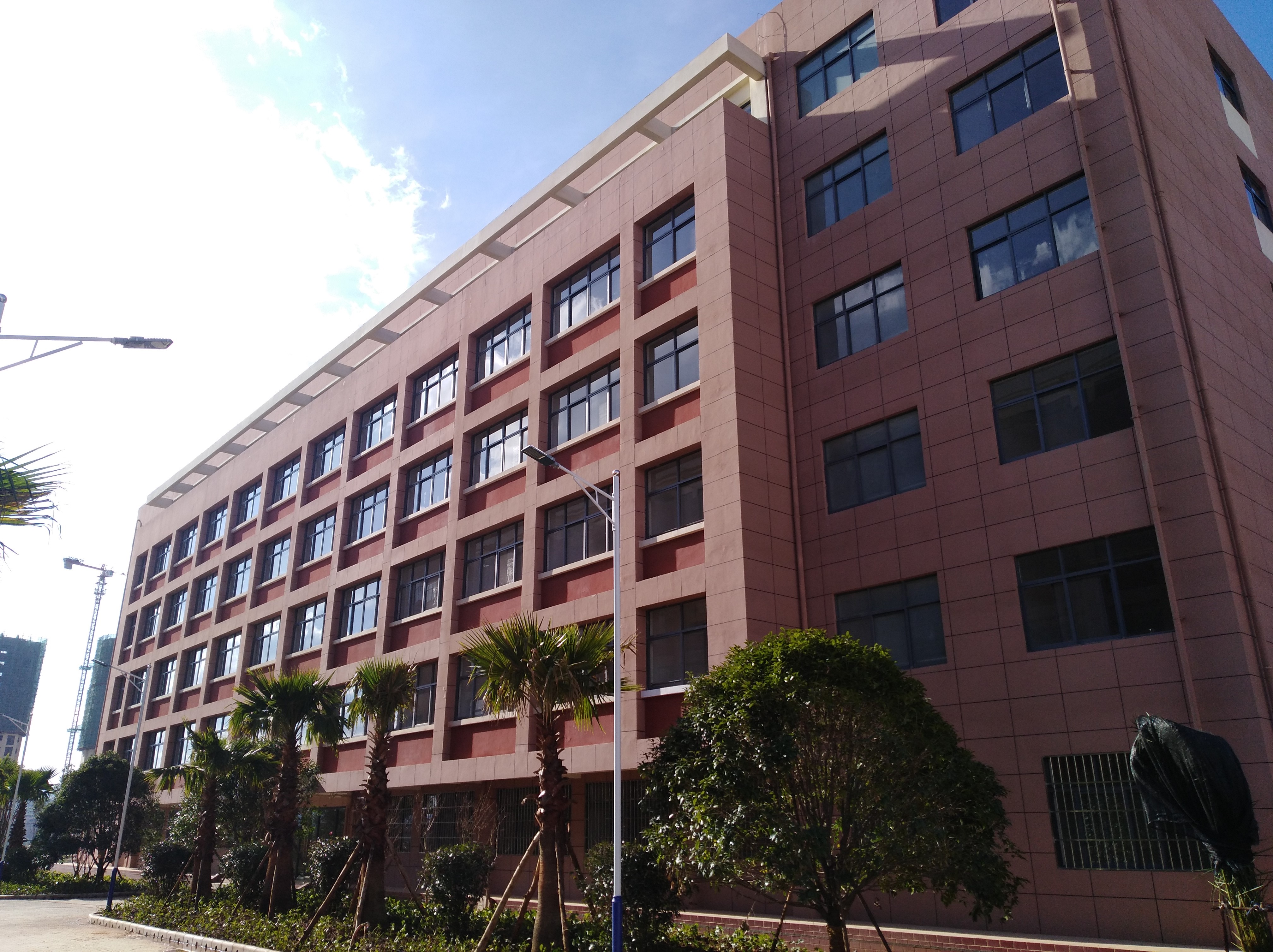 安寧市實(shí)驗(yàn)學(xué)校石江校區(qū)（二、三標(biāo)段）竣工驗(yàn)收