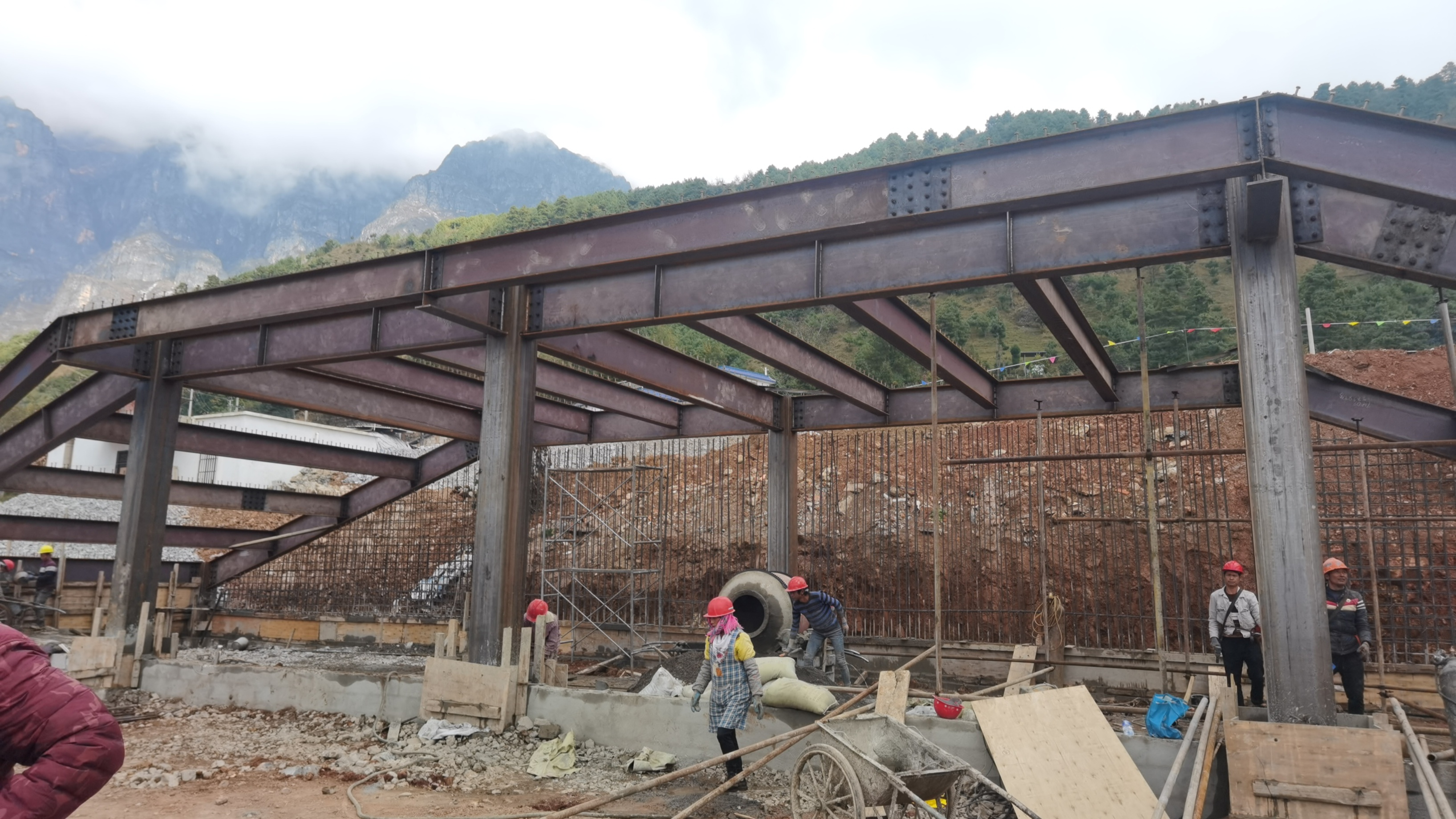 碧谷街道李子溝村、箐口村鄉(xiāng)村基礎設施建設項目
